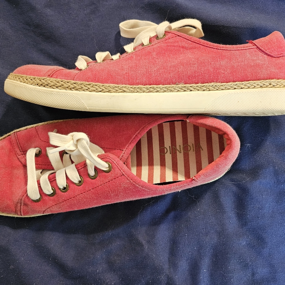 Red Vionic Haddie sneakers.